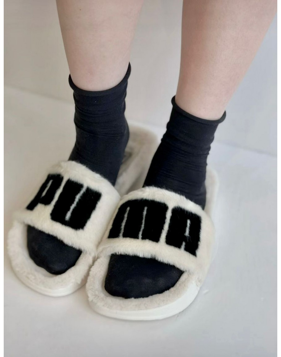 PUMA★LEADCAT 2.0 FUZZ WNS★ファーサンダル★2色 Amazon.com | PUMA Womens Leadcat 2.0 Fuzz WNS 387313 01